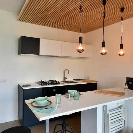 Italian - La Petite Maison Du تافيرنولا بيرغاماسكا
