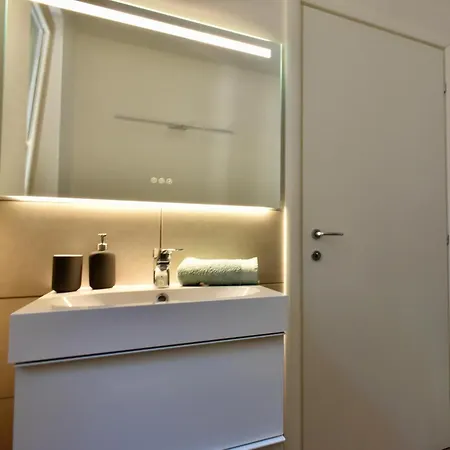 Italian - La Petite Maison Du شقة تافيرنولا بيرغاماسكا